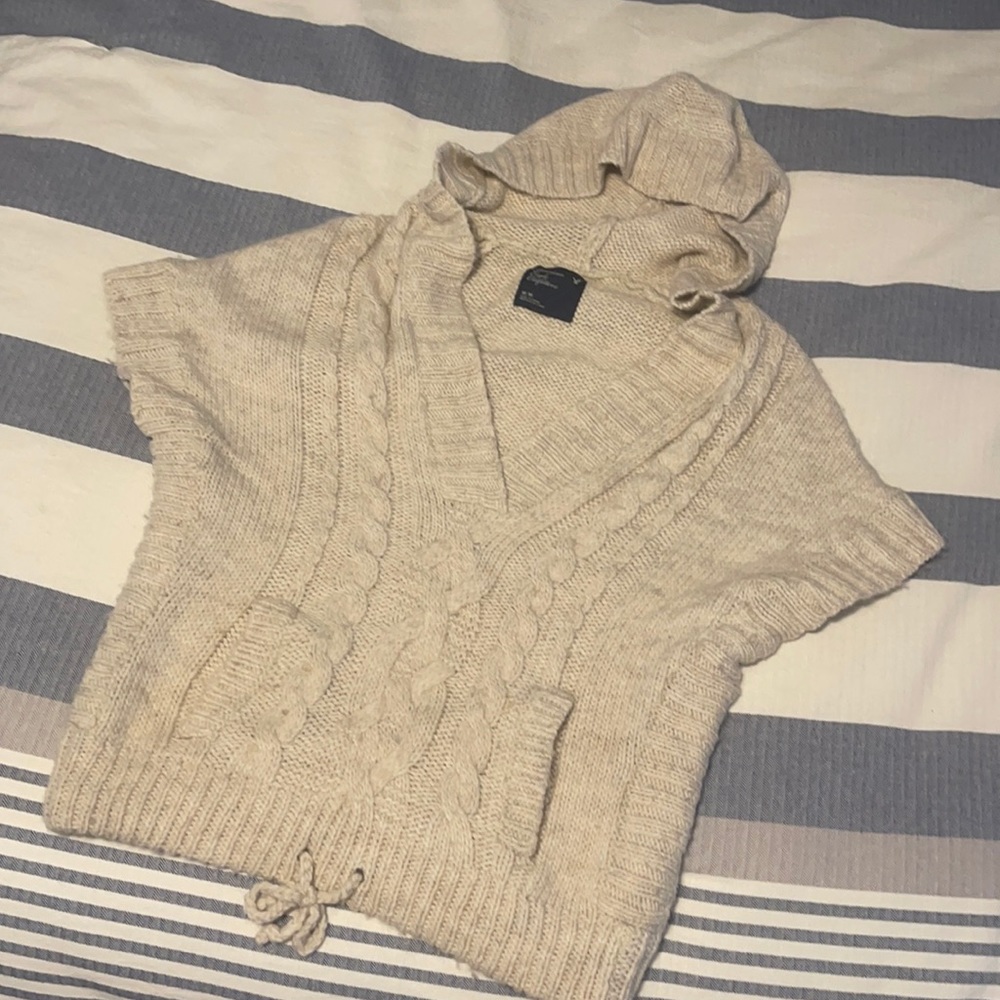 Poncho sweater